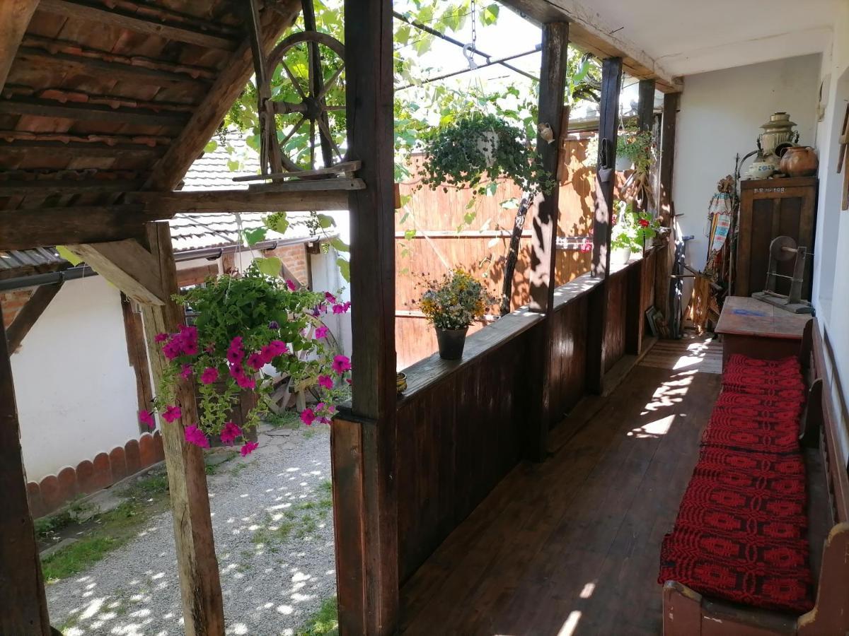 Casa Traditionala Transilvaneana Rucar  Exterior photo