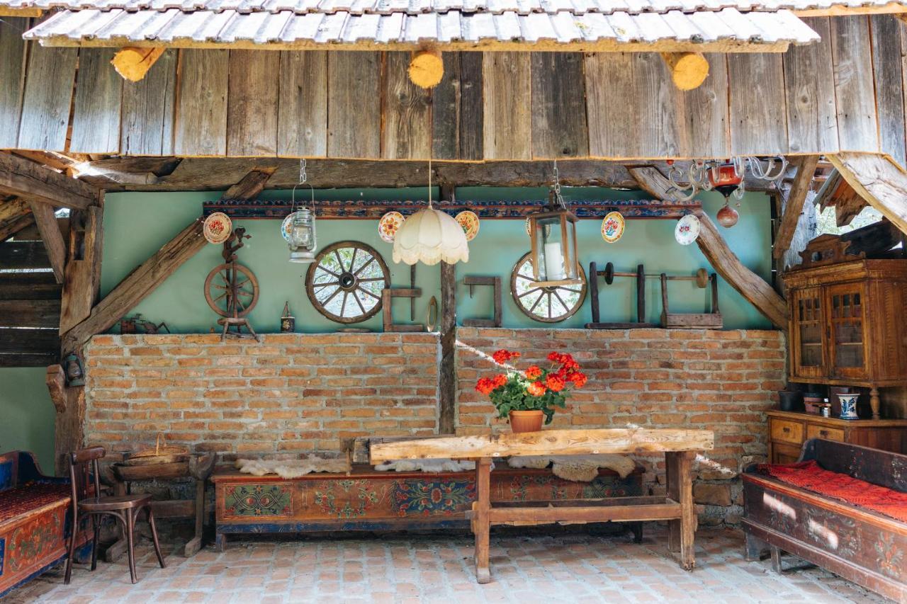Casa Traditionala Transilvaneana Rucar  Exterior photo
